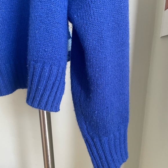 The group by babaton aritzia luxe cashmere hoodie sweatshirt in blueberry blue - Picture 7 of 7